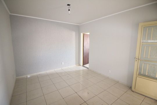 Sala de casa à venda com 2 quartos, 250m² em Flamengo, Contagem