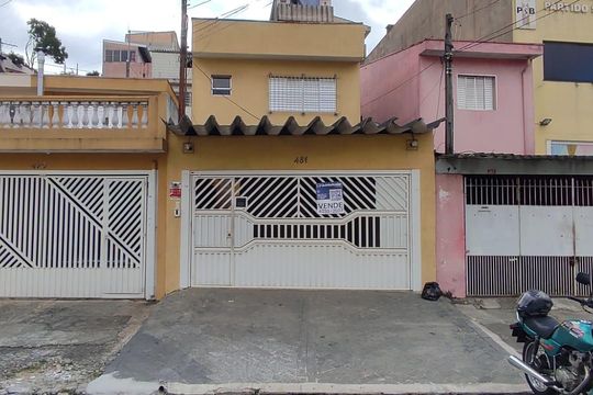 Fachada de casa à venda com 3 quartos, 189m² em Centro, Diadema