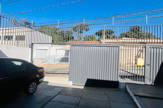 Casa para alugar com 2 quartos, 139m² em Bosque, Campinas