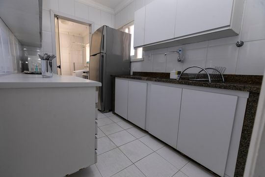COZINHA de apartamento para alugar com 3 quartos, 104m² em Cambuí, Campinas