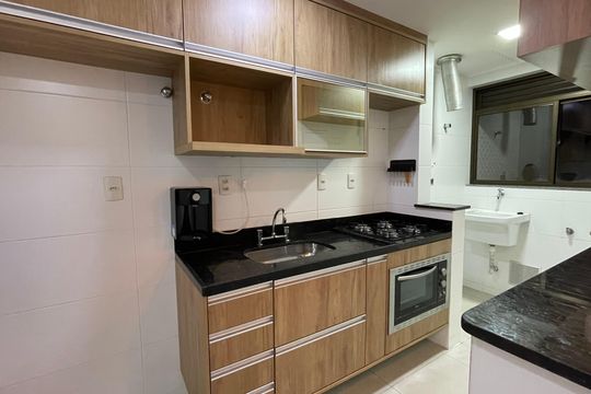 Cozinha de apartamento para alugar com 1 quarto, 41m² em Jardim Guanabara, Rio de Janeiro