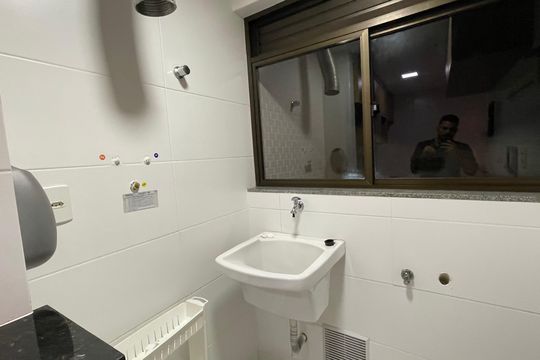 Área de Serviço de apartamento para alugar com 1 quarto, 41m² em Jardim Guanabara, Rio de Janeiro