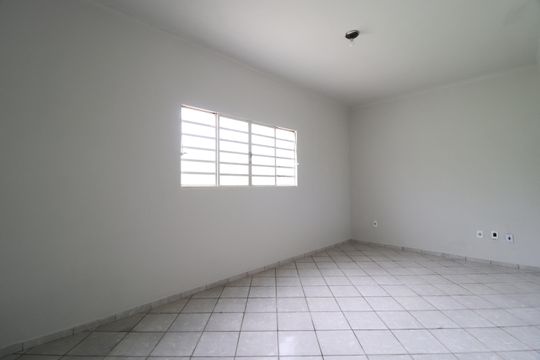 Sala  de casa para alugar com 3 quartos, 130m² em Santa Mônica, Uberlândia