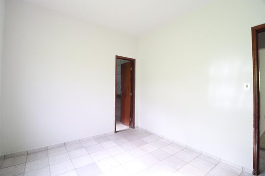 Suíte de casa para alugar com 3 quartos, 130m² em Santa Mônica, Uberlândia