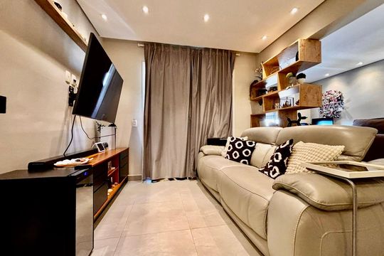 Sala de apartamento para alugar com 1 quarto, 51m² em Empresarial 18 do Forte, Barueri