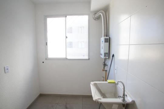 Área de Serviço de apartamento para alugar com 2 quartos, 55m² em Taquara, Rio de Janeiro