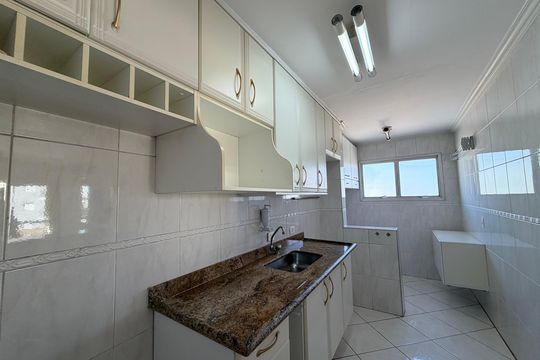 Cozinha de apartamento para alugar com 1 quarto, 50m² em Vila Congonhas, São Paulo