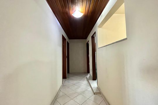 Corredor de casa à venda com 4 quartos, 150m² em Vila Monte Alegre, São Paulo