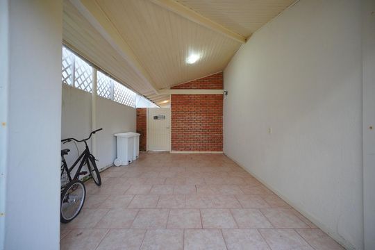 Garagem de casa para alugar com 3 quartos, 450m² em Jurerê, Florianópolis