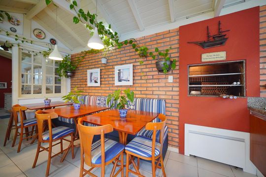 Espaço Gourmet de casa para alugar com 3 quartos, 450m² em Jurerê, Florianópolis