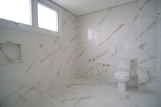 Banheiro da Suíte 1 de apartamento para alugar com 3 quartos, 329m² em Morro do Espelho, São Leopoldo