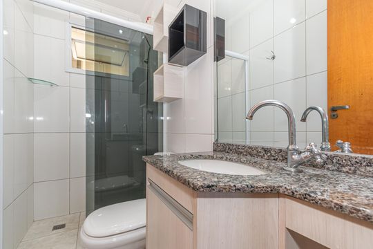 Banheiro Corredor  de apartamento para alugar com 2 quartos, 65m² em Centro, Sumaré