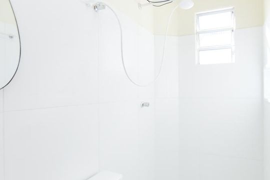 Banheiro de kitnet/studio para alugar com 1 quarto, 25m² em Jardim Carvalho, Guarulhos
