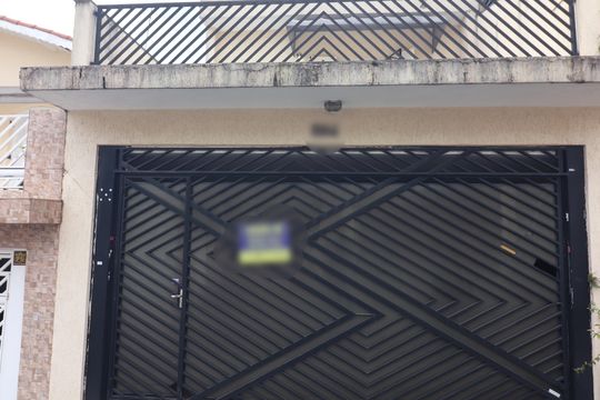 Fachada de casa à venda com 3 quartos, 180m² em Paulicéia, São Bernardo do Campo