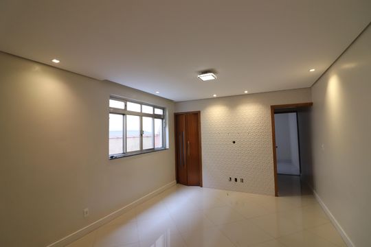 Casa à venda com 3 quartos, 180m² em Paulicéia, São Bernardo do Campo