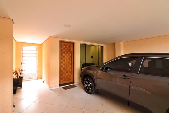 Garagem de casa à venda com 3 quartos, 180m² em Paulicéia, São Bernardo do Campo