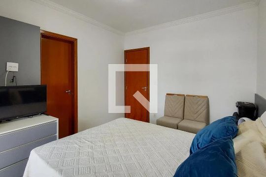 Suíte de apartamento para alugar com 2 quartos, 79m² em Nova Mirim, Praia Grande