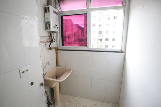 Área de Serviço de apartamento para alugar com 2 quartos, 49m² em Anil, Rio de Janeiro