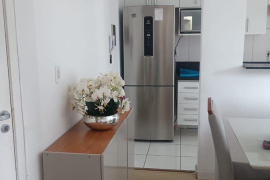 Sala de apartamento à venda com 2 quartos, 56m² em Chácara Agrindus, Taboão da Serra