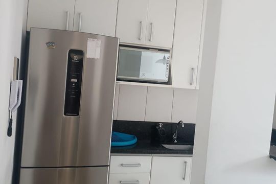 Cozinha de apartamento à venda com 2 quartos, 56m² em Chácara Agrindus, Taboão da Serra