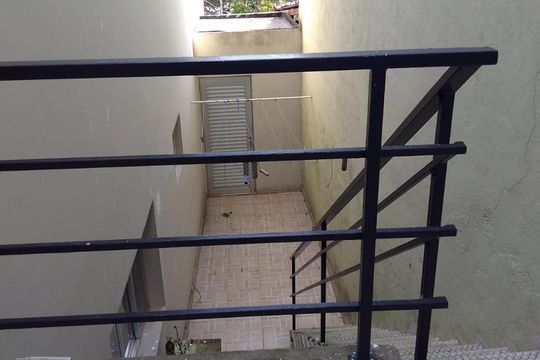 Área externa de casa à venda com 3 quartos, 107m² em Vila Tupi, São Bernardo do Campo
