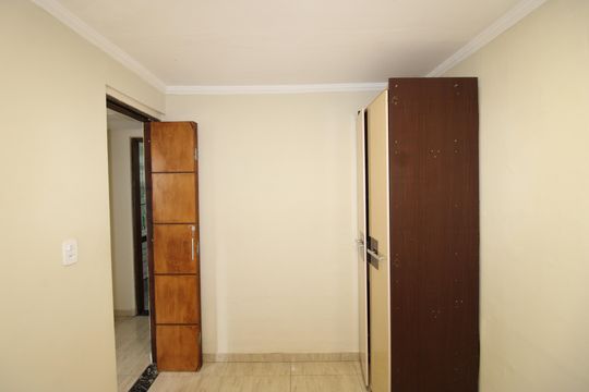 Quarto 1 de apartamento para alugar com 2 quartos, 44m² em Conjunto Habitacional Santa Etelvina Ii, São Paulo