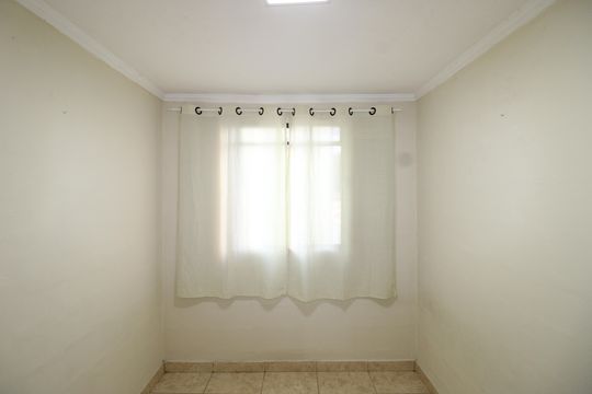 Quarto 2 de apartamento para alugar com 2 quartos, 44m² em Conjunto Habitacional Santa Etelvina Ii, São Paulo