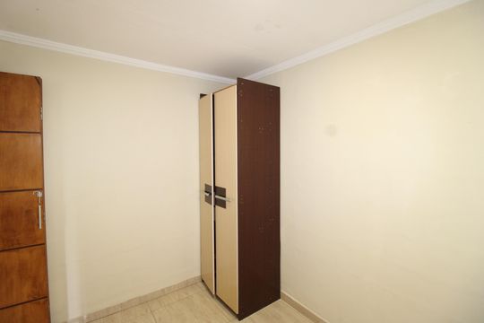 Quarto 1 de apartamento para alugar com 2 quartos, 44m² em Conjunto Habitacional Santa Etelvina Ii, São Paulo