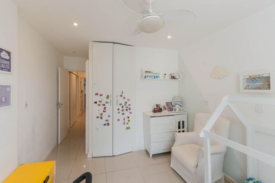 Suíte 2 de apartamento à venda com 3 quartos, 210m² em Tijuca, Rio de Janeiro