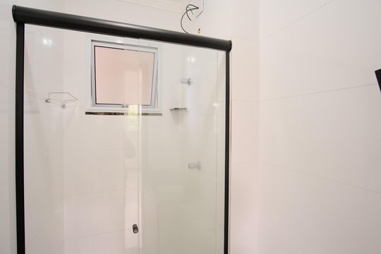 Banheiro de apartamento para alugar com 2 quartos, 55m² em Vila Carrão, São Paulo