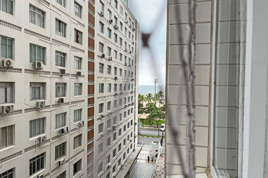 Vista dos Quartos de apartamento para alugar com 2 quartos, 50m² em Gonzaga, Santos