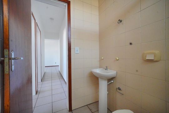 Banheiro Social de apartamento para alugar com 2 quartos, 60m² em Campinas, São José