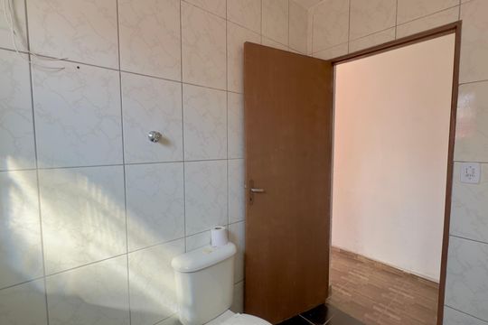 Banheiro de casa para alugar com 2 quartos, 55m² em Cidade Soberana, Guarulhos