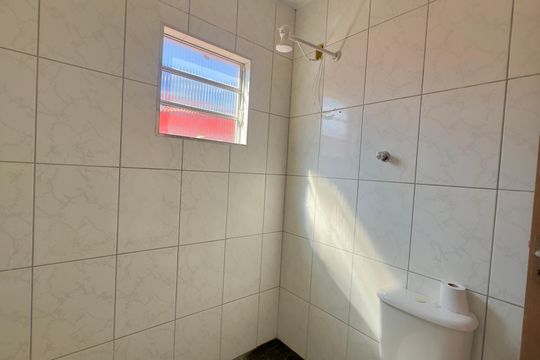 Banheiro de casa para alugar com 2 quartos, 55m² em Cidade Soberana, Guarulhos