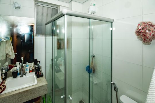 Apartamento à venda com 3 quartos, 77m² em Indaiá, Belo Horizonte