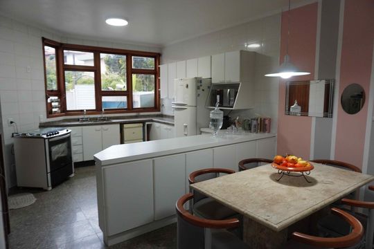 Cozinha de casa de condomínio para alugar com 5 quartos, 585m² em Morada dos Pássaros, Barueri