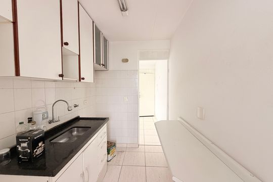 Cozinha de apartamento à venda com 2 quartos, 56m² em Vila Nova Jundiainopolis, Jundiaí