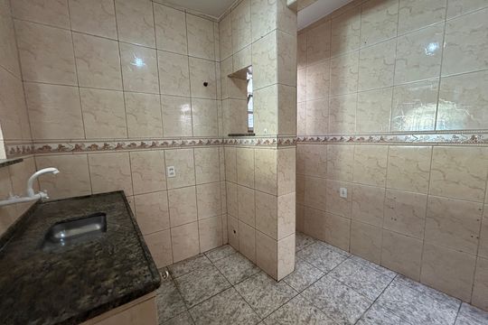 Cozinha de casa para alugar com 2 quartos, 55m² em Turiaçú, Rio de Janeiro