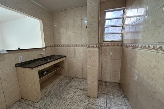 Cozinha de casa para alugar com 2 quartos, 55m² em Turiaçú, Rio de Janeiro