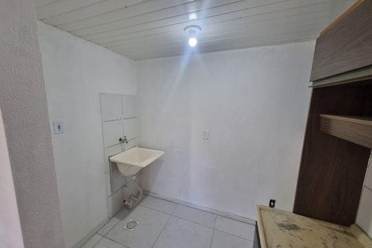 Banheiro de apartamento para alugar com 2 quartos, 43m² em Partenon, Porto Alegre