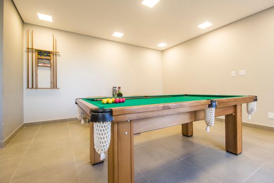 Sala de Jogos de apartamento à venda com 1 quarto, 43m² em Jardim Tupanci, Barueri