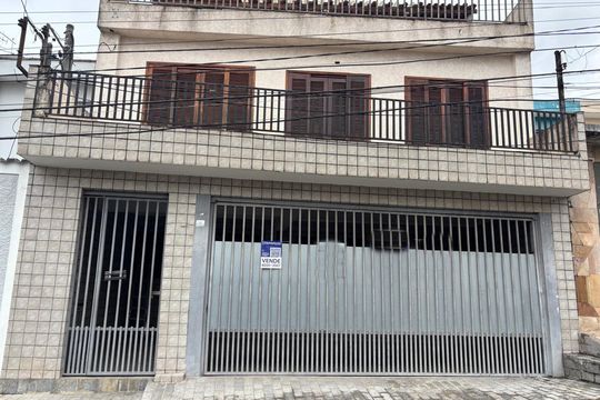 Fachada  de casa para alugar com 3 quartos, 177m² em Taboão, São Bernardo do Campo