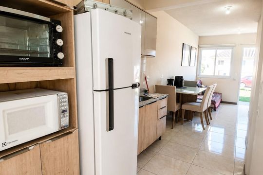 Cozinha de casa para alugar com 2 quartos, 60m² em Fazenda esperança, Cachoeirinha