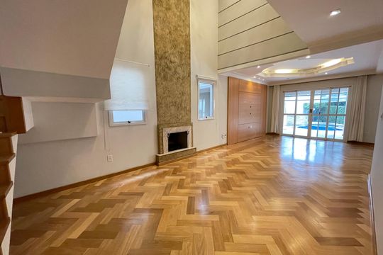 Casa de Condomínio para alugar com 4 quartos, 250m² em Parque dos Principes, São Paulo