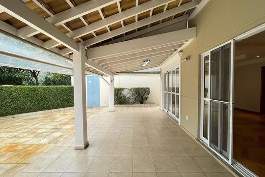 Quintal de casa de condomínio para alugar com 4 quartos, 250m² em Parque dos Principes, São Paulo