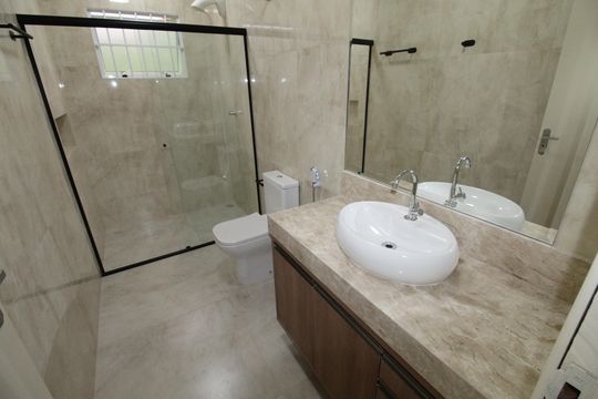 Banheiro de casa para alugar com 3 quartos, 100m² em Bosque dos Eucaliptos, São José dos Campos