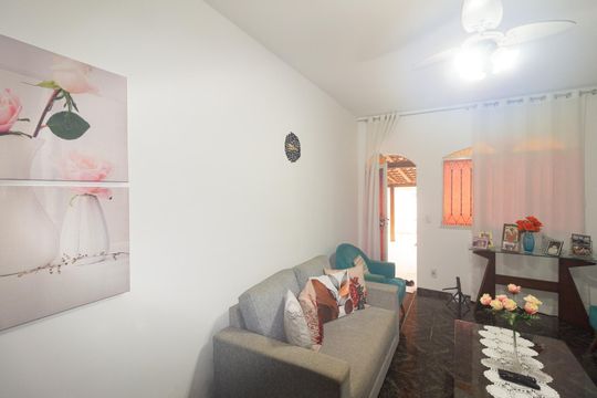 Sala de casa à venda com 2 quartos, 213m² em Campo Grande, Rio de Janeiro