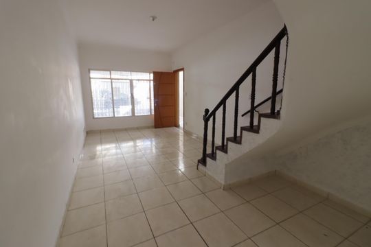 Sala de casa à venda com 4 quartos, 160m² em Jardim das Flores, Osasco