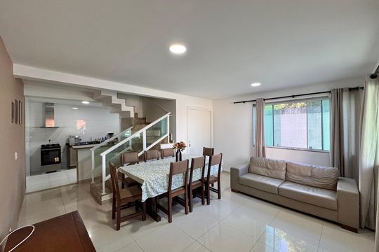 Casa para alugar com 3 quartos, 151m² em Recreio dos Bandeirantes, Rio de Janeiro