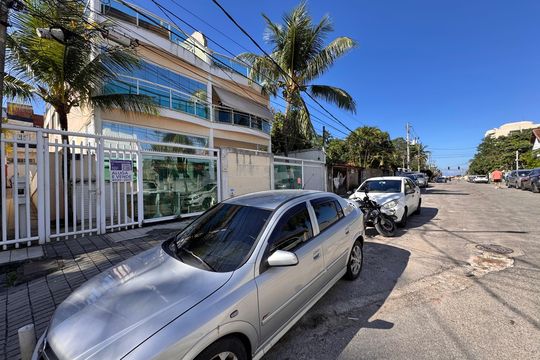 Fachada de casa para alugar com 3 quartos, 151m² em Recreio dos Bandeirantes, Rio de Janeiro